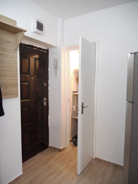 Calea Grivitei, pod Basarab, proprietar, ap. 2 cam semidec.